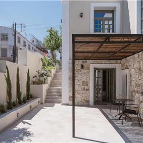 5 bedroom villa with indoor and outdoor pool in Chania town, sleeps 10
